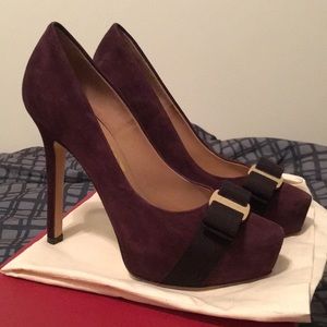 Salvatore Ferragamo Suede pumps